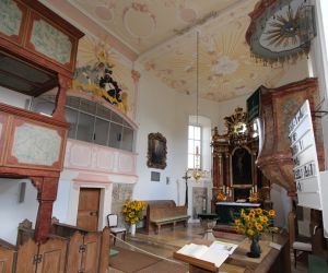 Restaurierung von Raumschale, Stuckdecke und Ausstattung der Schlosskirche in Aufseß