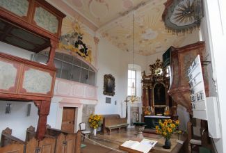 Restaurierung von Raumschale, Stuckdecke und Ausstattung der Schlosskirche in Aufseß