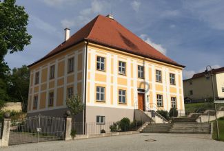Kath. Pfarrhaus Tagmersheim - Fassade