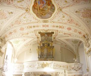 Restaurierung der Deckengemälde der Kirche Mariahilf in Neumarkt